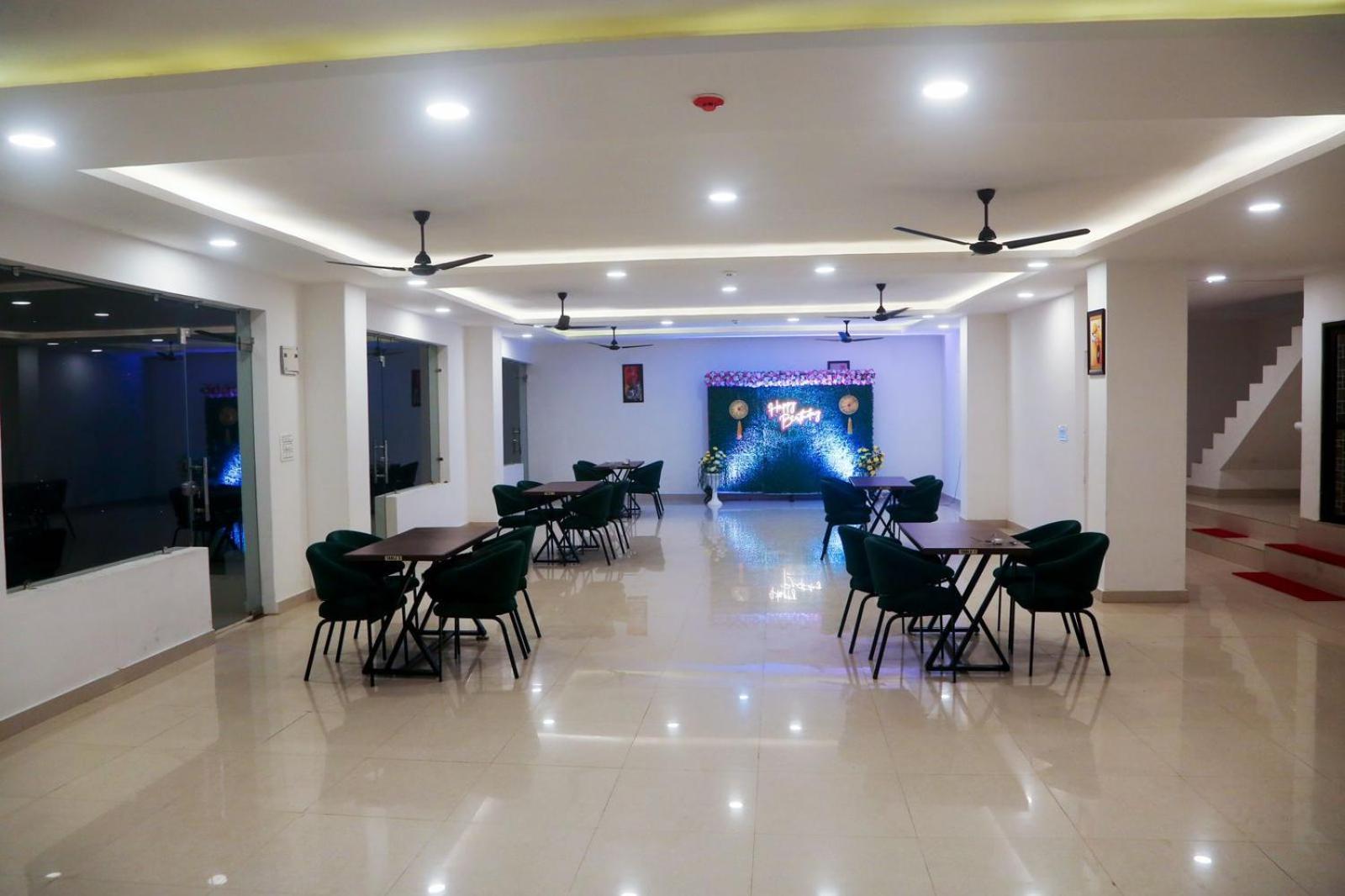 Hotel Candle Wood Chamba  Esterno foto